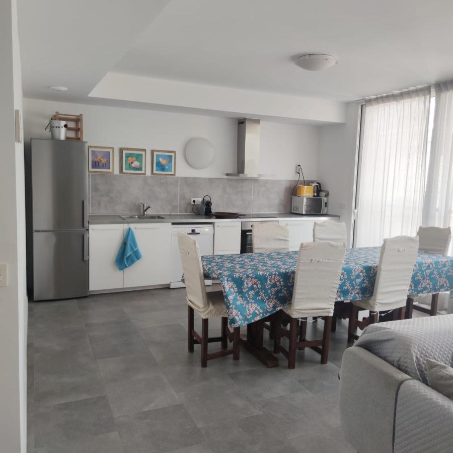 Apartment Close To The Beach With Free Parking Badalona Kültér fotó